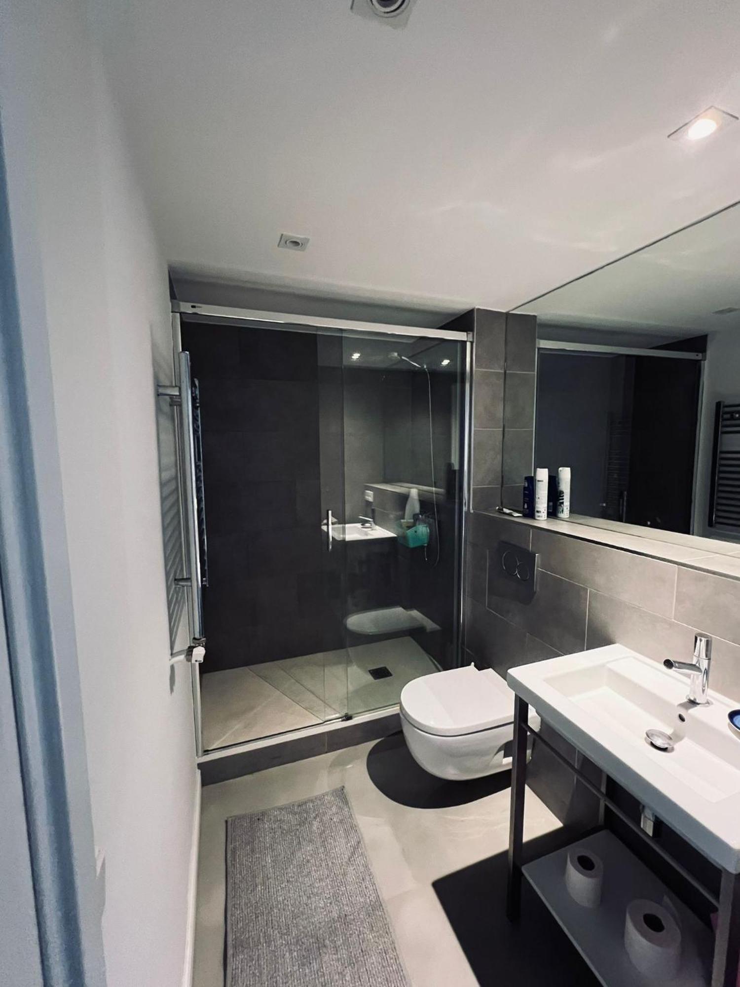 Habitacion Privada En Bello Apartamento Compartido Barcellona Esterno foto